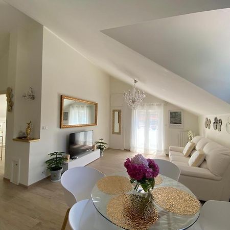 Apartamento Casa Tra I Castelli San Martino Alfieri Exterior foto