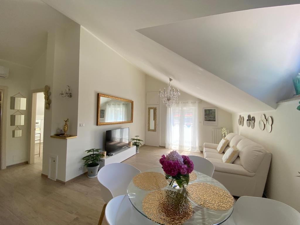 Apartamento Casa Tra I Castelli San Martino Alfieri Exterior foto